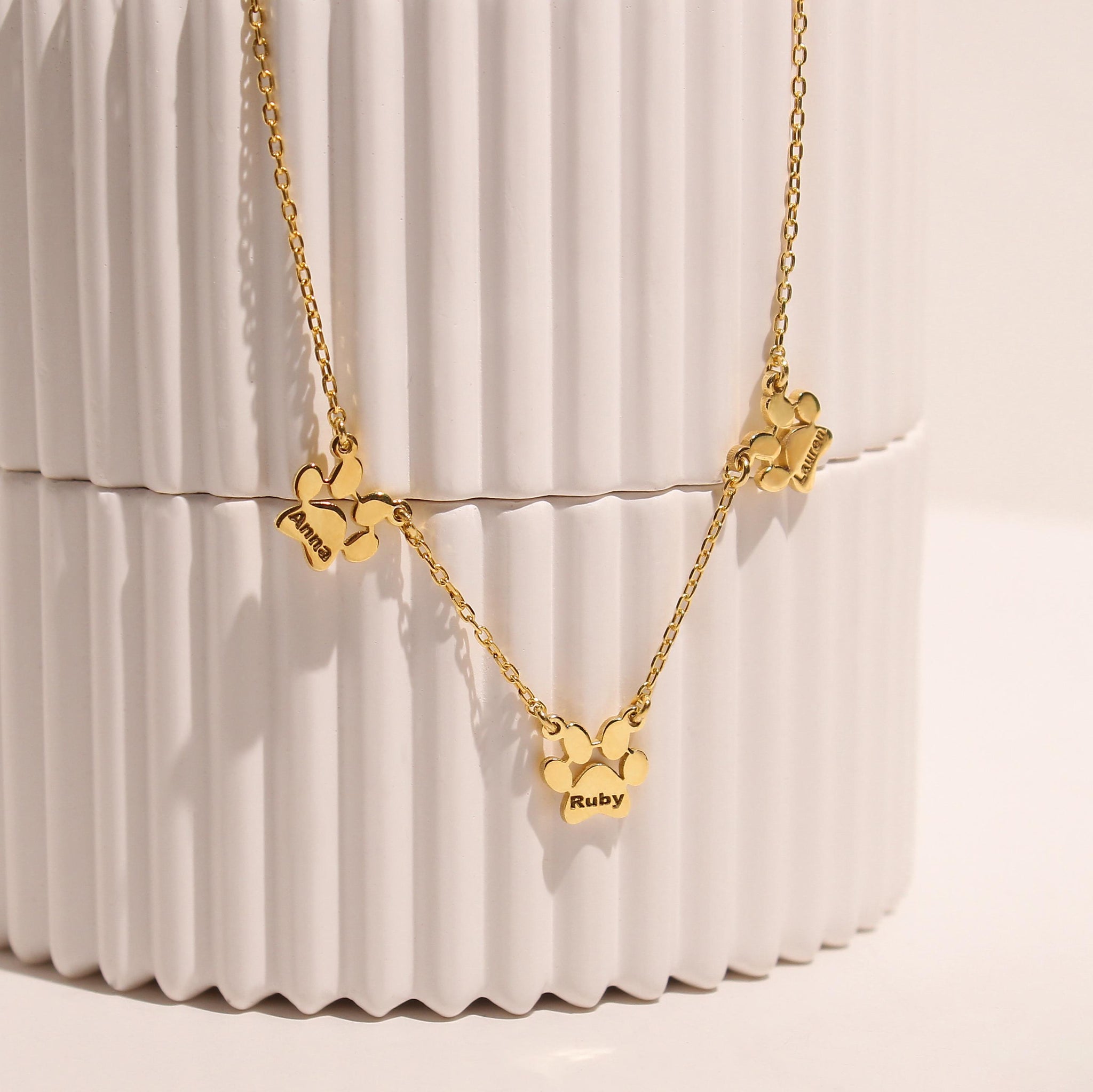 Custom Paw with Name Necklace – Personalized Pet Memorial